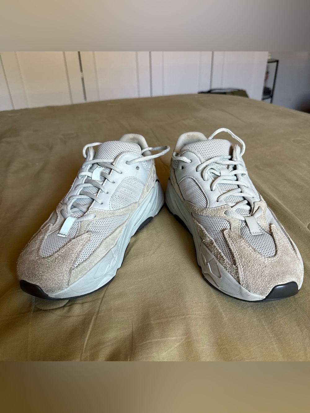 Adidas Yeezy Boost 700 Analog EG7596 Men’s Size 7.5